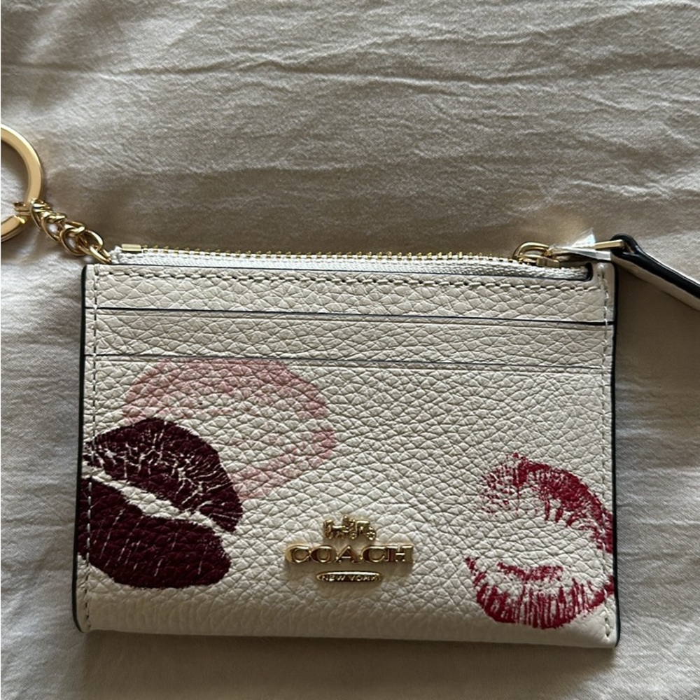 Coach lip card holder wallet